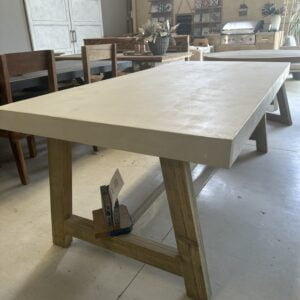 MICROCEMENT TABLE